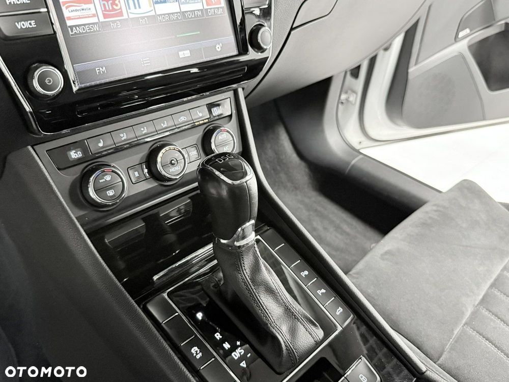 Skoda Superb 2.0 TDI DSG Sportline - 25