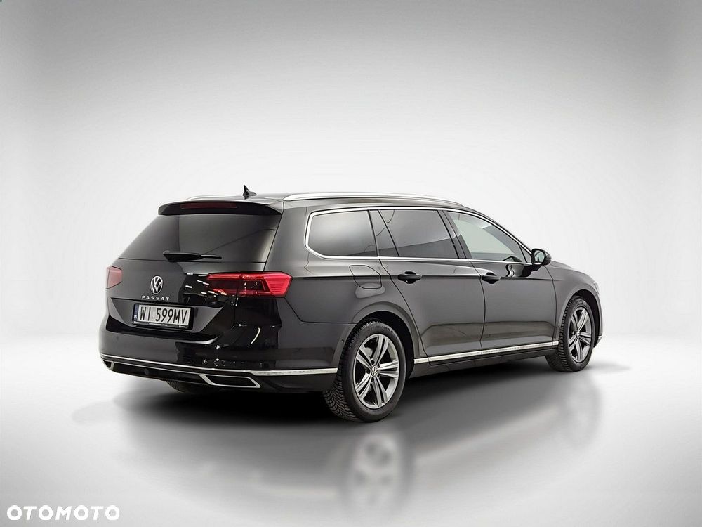 Volkswagen Passat Variant 1.5 TSI EVO Elegance DSG - 5