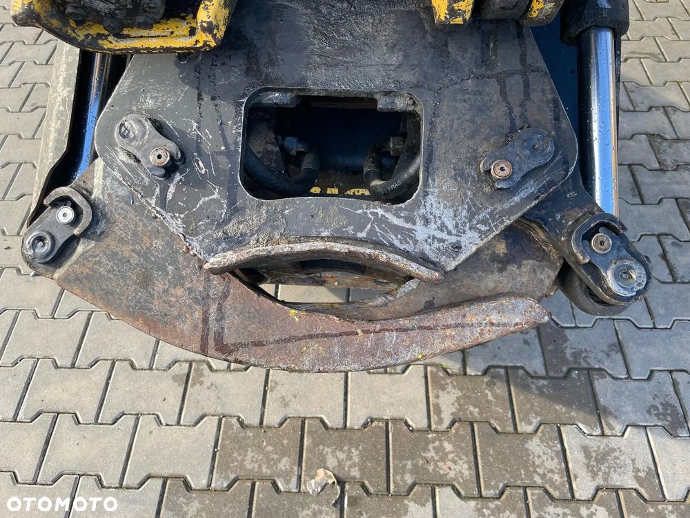 Komatsu PW160-10 - 23