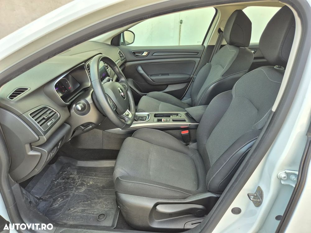 Renault Megane TCe 140 EDC GPF Equilibre - 11