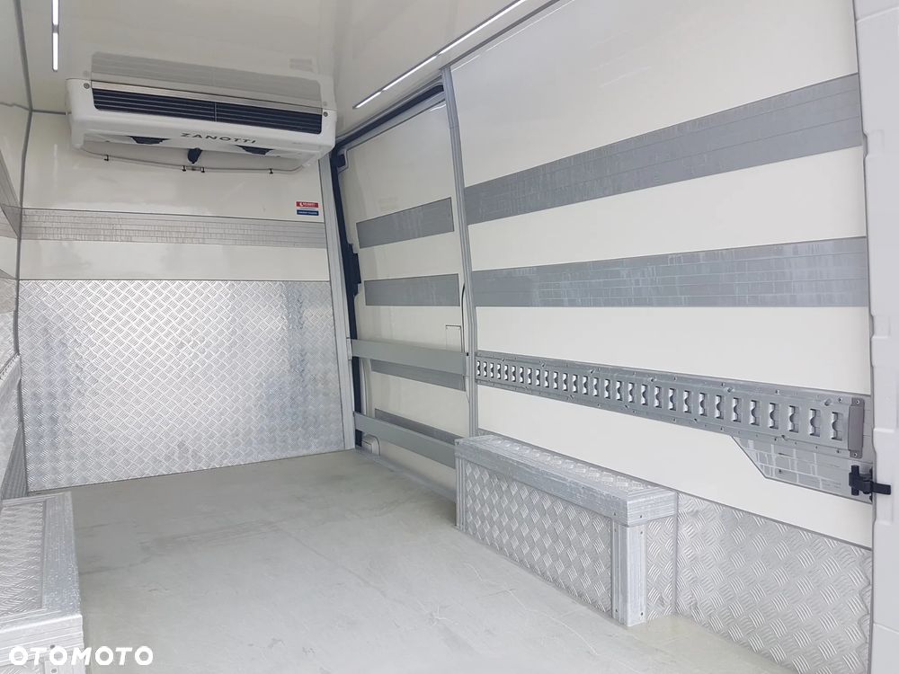 Volkswagen CRAFTER CHŁODNIA AGREGAT FUNKCJA GRZANIA IZOTERMA ZANOTTI Z350 DŁUGI WYSOKI - 21