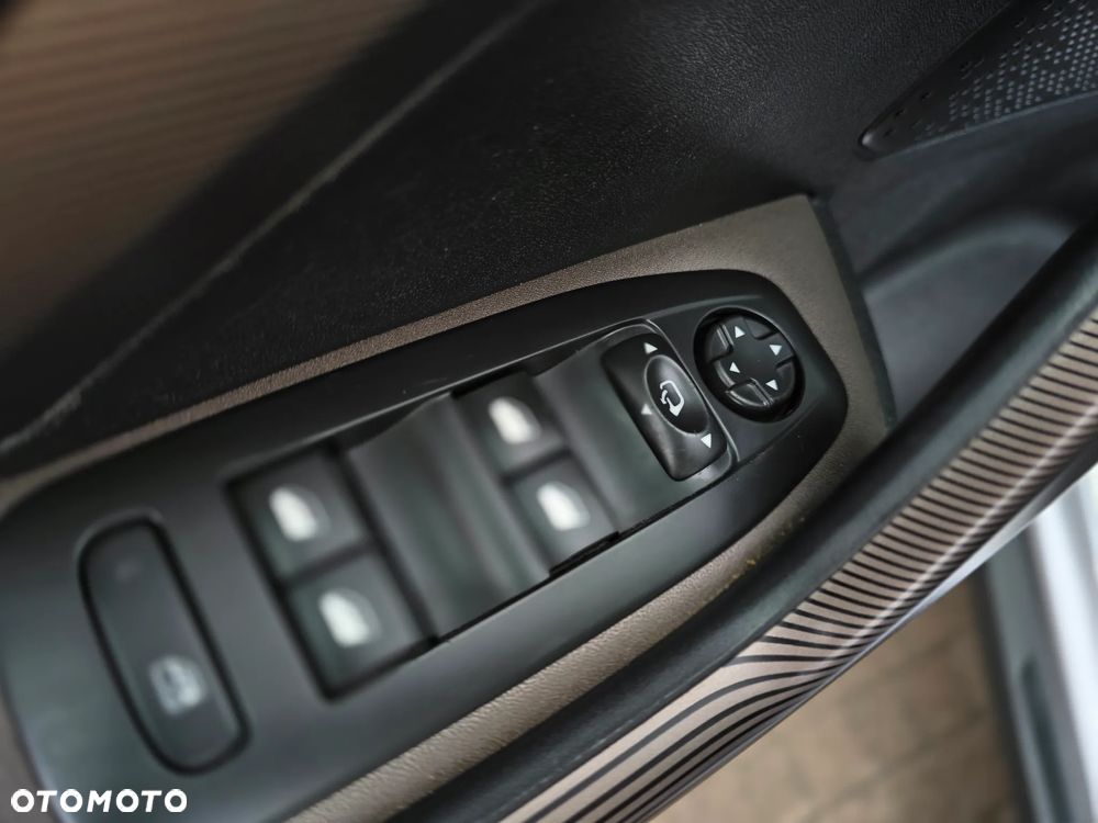 Peugeot 2008 - 14
