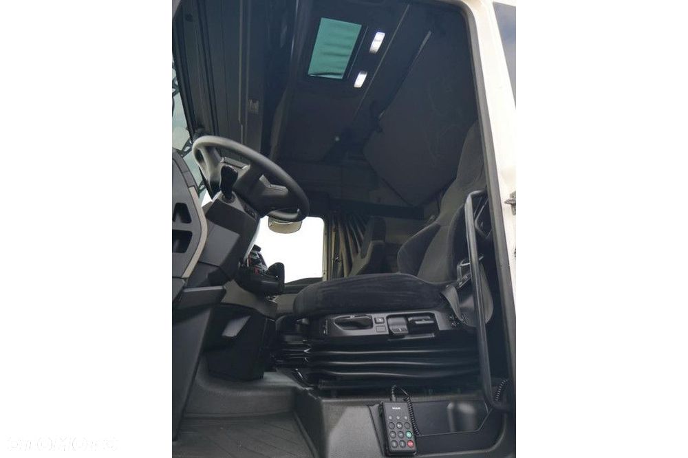 MAN Vehicle Tractor 4x2 Standard - 7