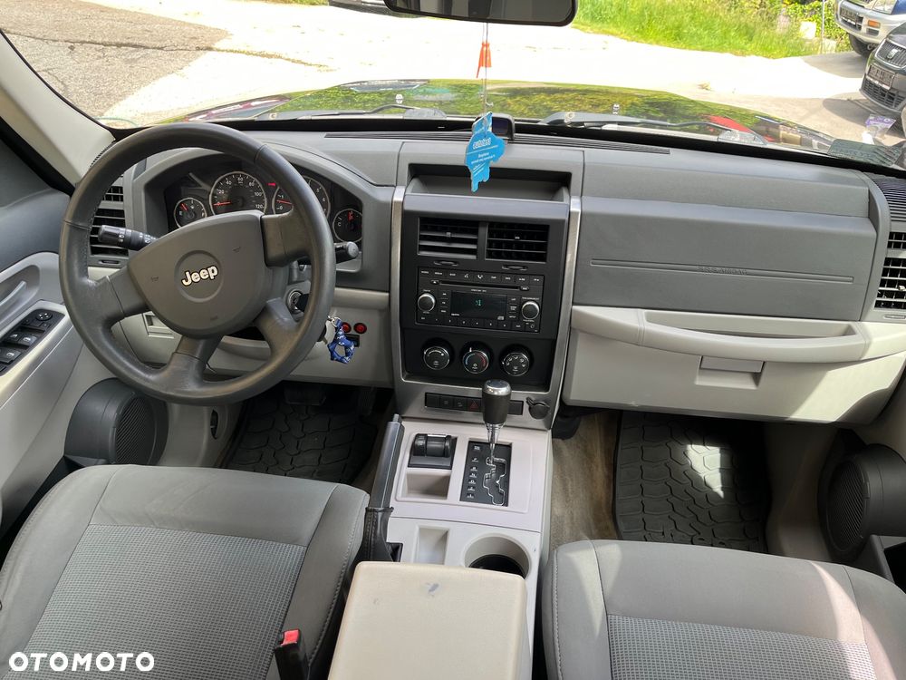 Jeep Liberty - 7