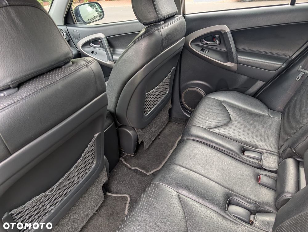 Toyota RAV4 2.0 VVT-i Prestige - 2