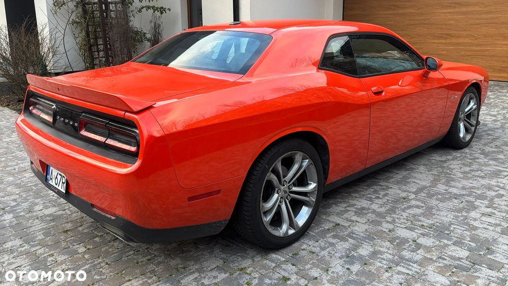 Dodge Challenger - 5