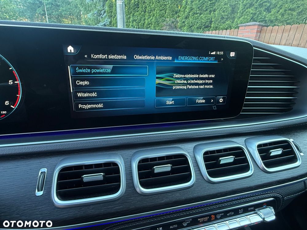 Mercedes-Benz GLS - 27