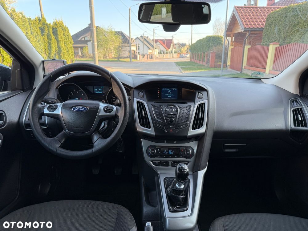 Ford Focus 1.6 TDCi DPF Champions Edition - 27