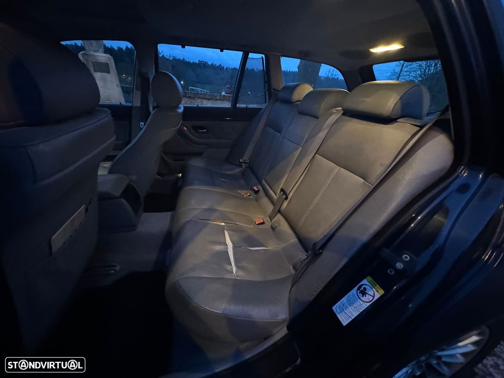 BMW 525 d Touring - 15