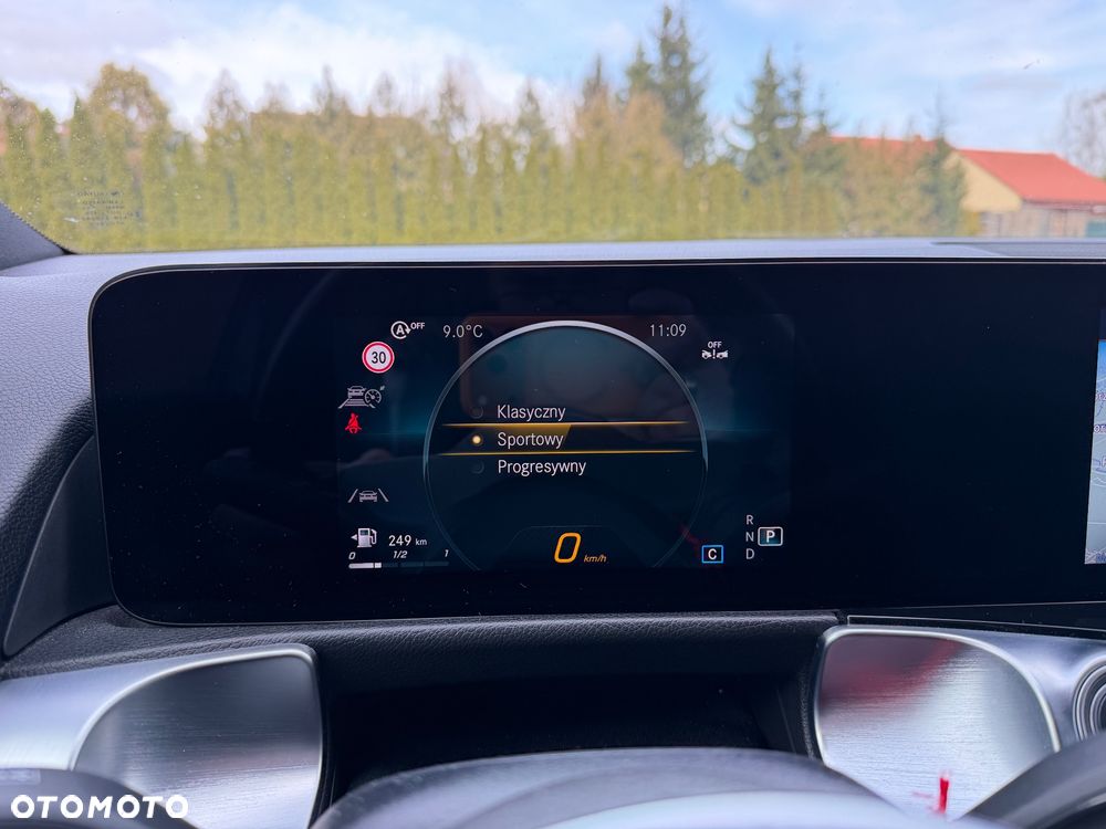 Mercedes-Benz GLB 200 d 8G-DCT Progressive - 35