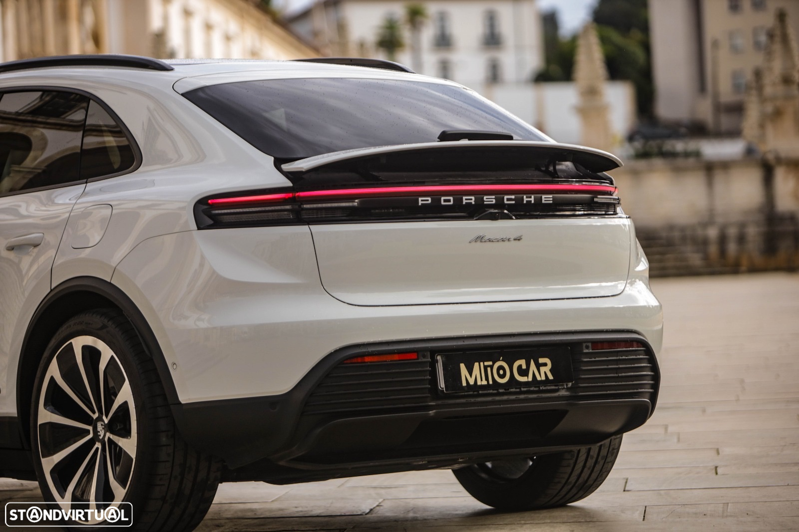 Porsche Macan Electric 4 - 39