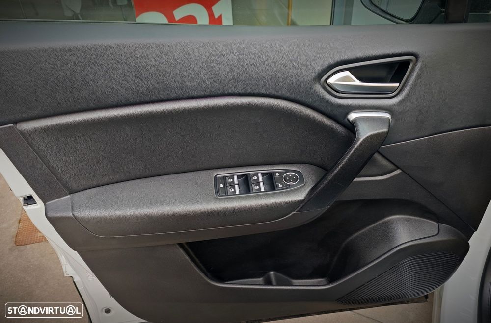 Renault Captur - 23