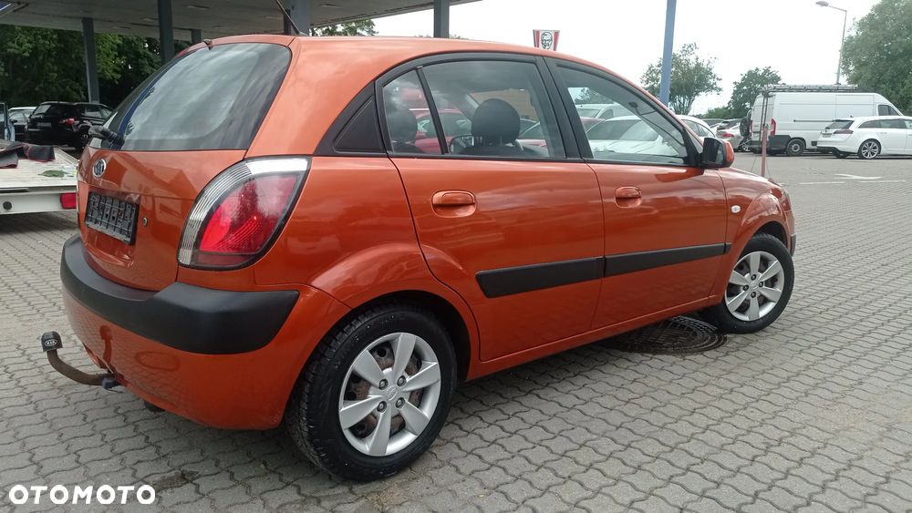 Kia Rio 1.4 (klm swo) / Comfort + - 23