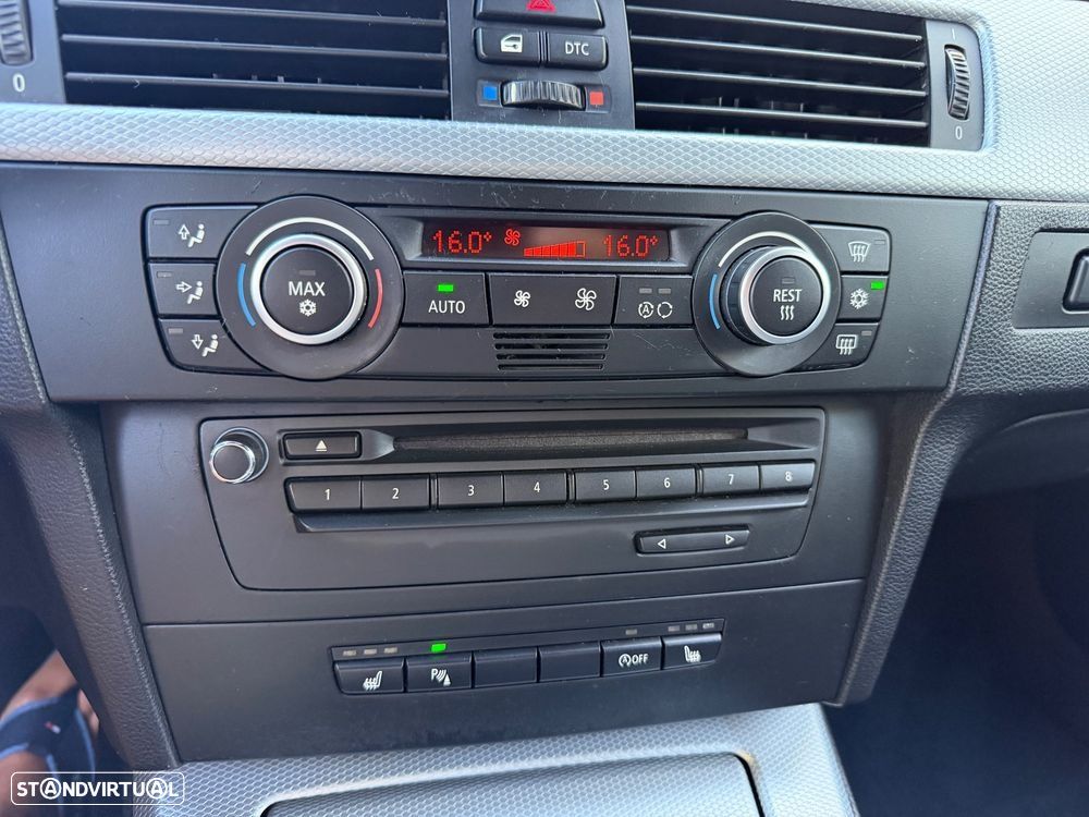 BMW 318 d Navigation Sport - 15