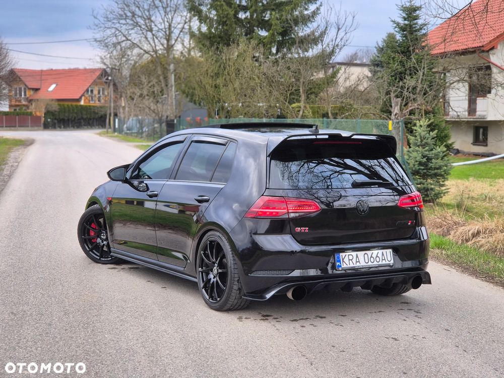 Volkswagen Golf GTI Performance BlueMotion Technology DSG - 5