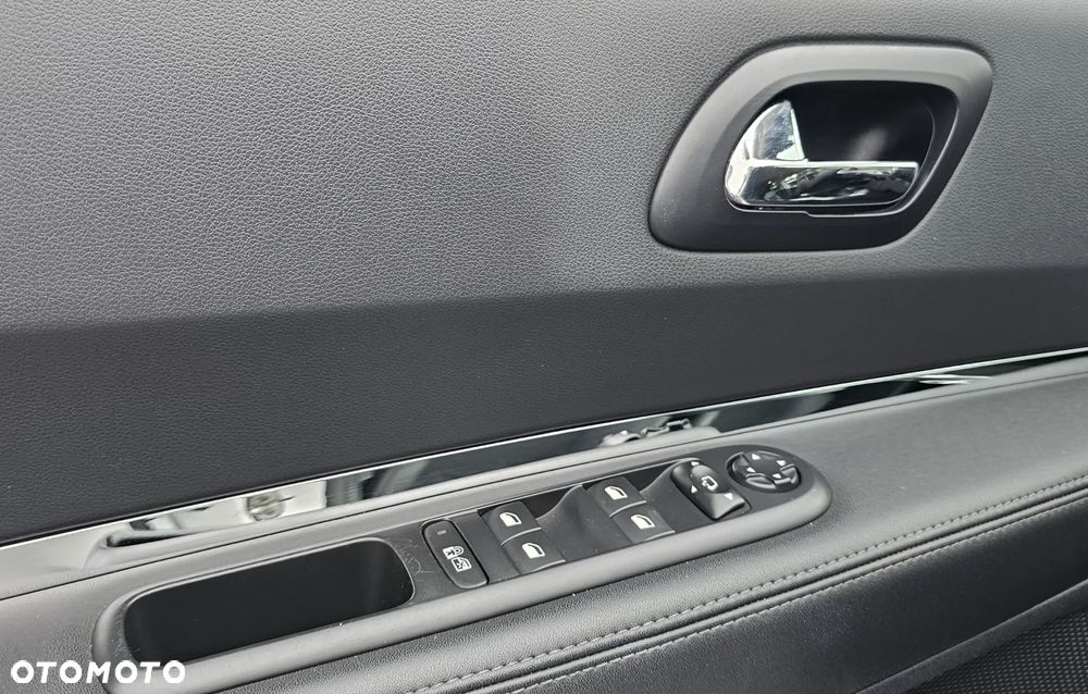 Peugeot 3008 1.6 HDi Style - 23