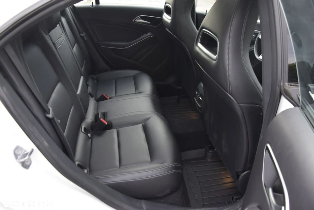 Mercedes-Benz CLA 250 4-Matic Sport - 33