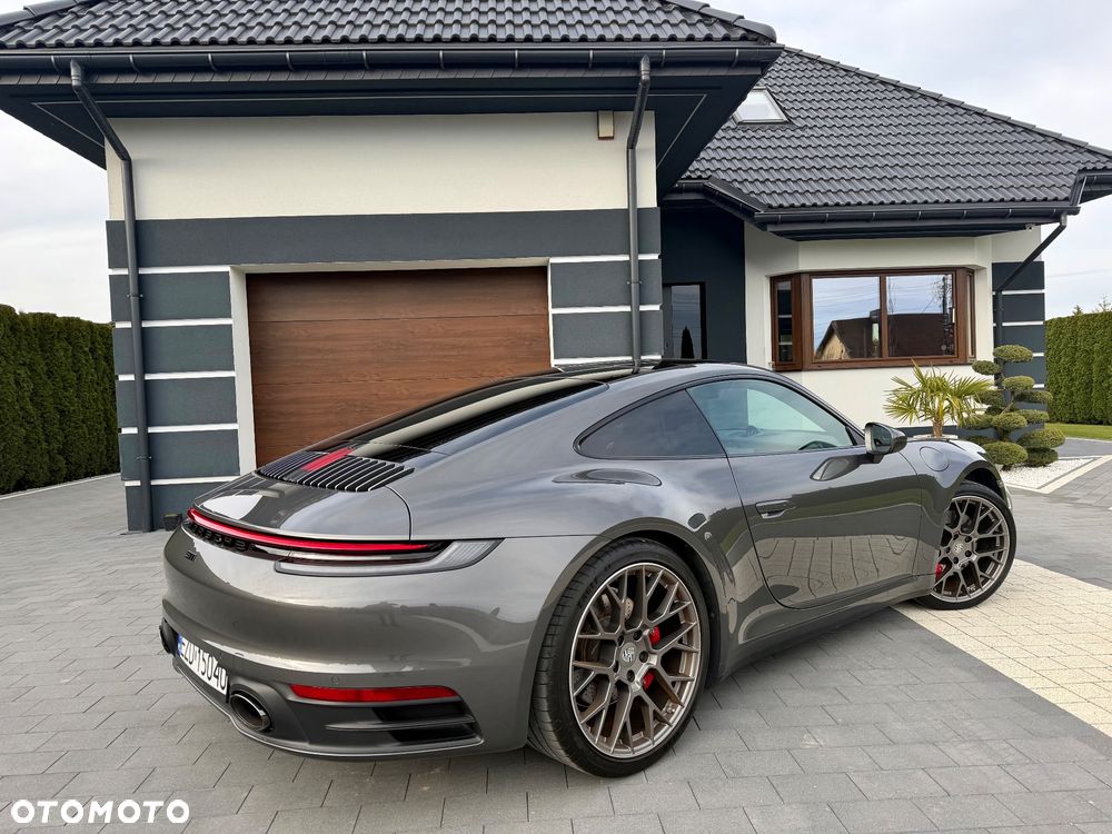 Porsche 911 Carrera 4S - 4