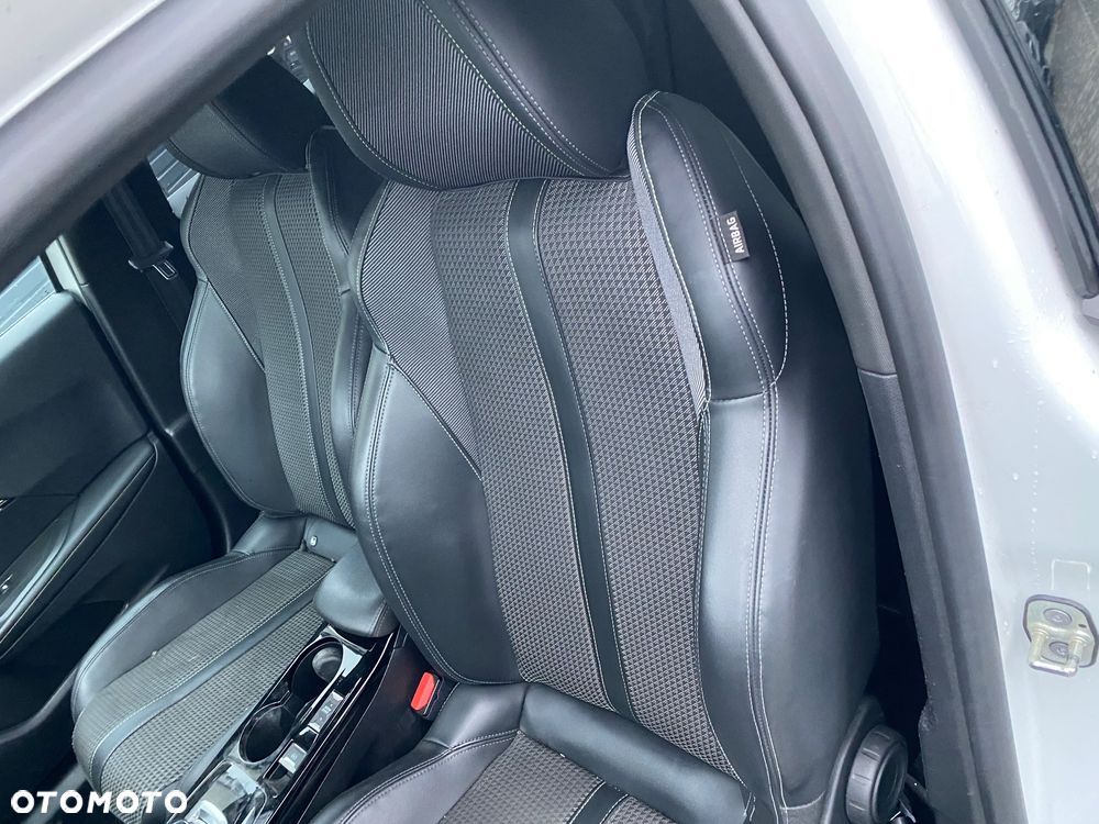 Peugeot 2008 1.5 BlueHDi GT Line S&S EAT8 - 17