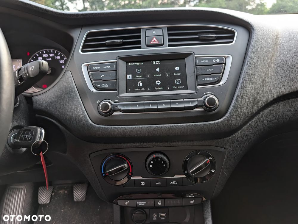 Hyundai i20 - 11