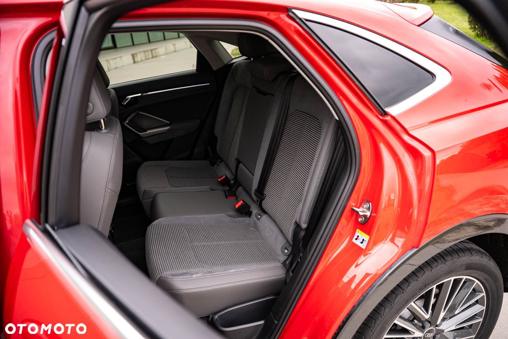 Audi Q3 35 TFSI mHEV S-Line S tronic - 22
