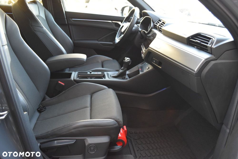 Audi Q3 35 TFSI Advanced S tronic - 36