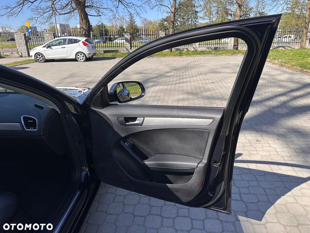 Audi A4 Avant 2.0 TDI DPF Ambition - 25