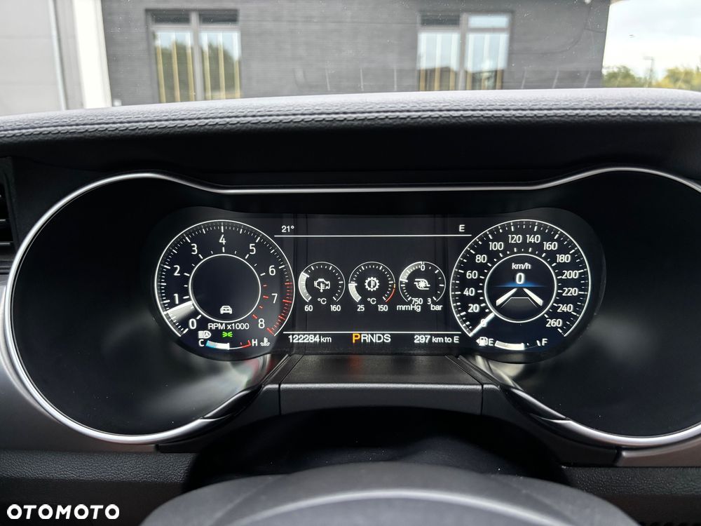 Ford Mustang - 28