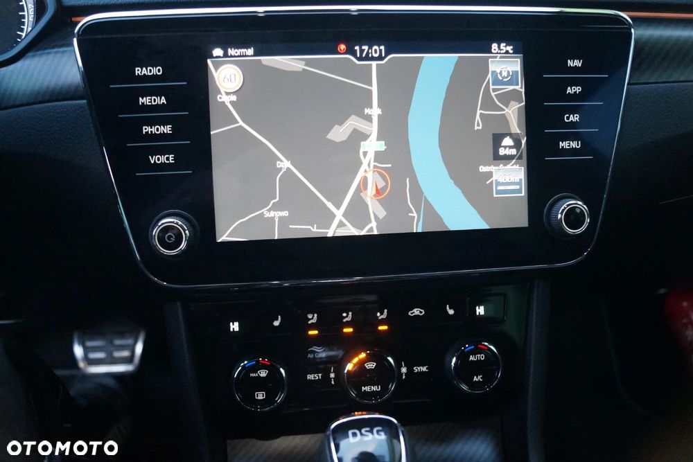 Skoda Superb 2.0 TDI DSG Sportline - 21