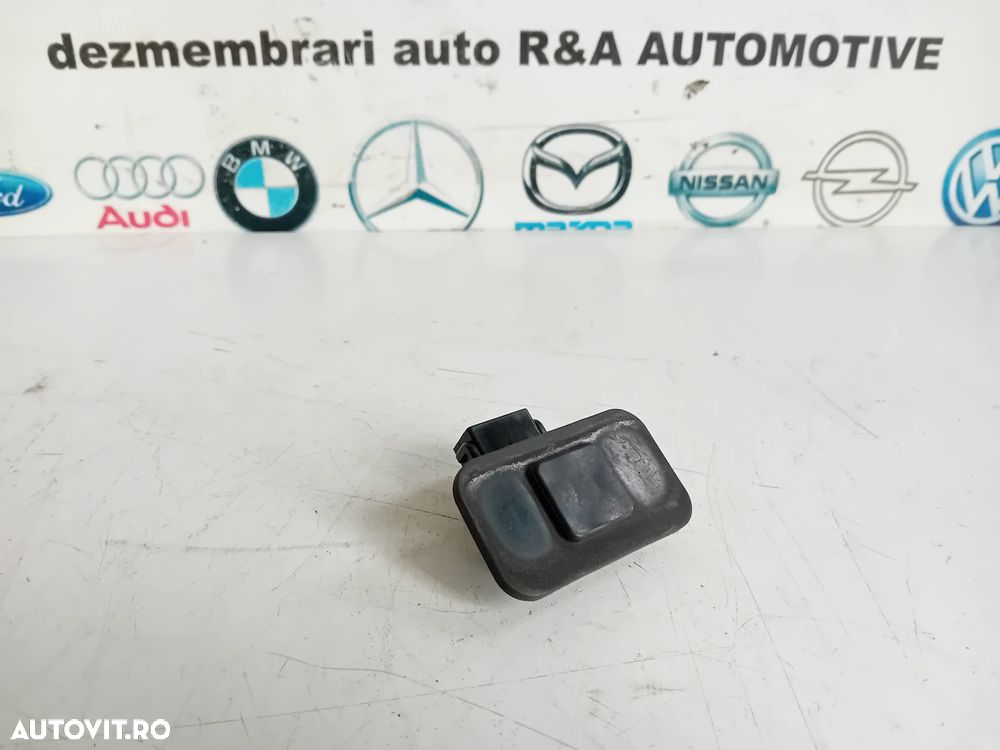 Buton Switch Deschidere Portbagaj Haion Honda Accord 2008-2013 Berlina - 3