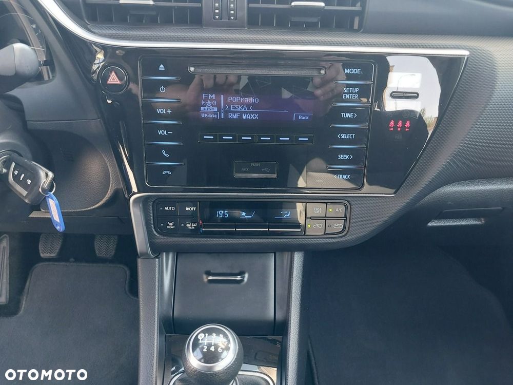 Toyota Auris 1.33 VVT-i Active - 16
