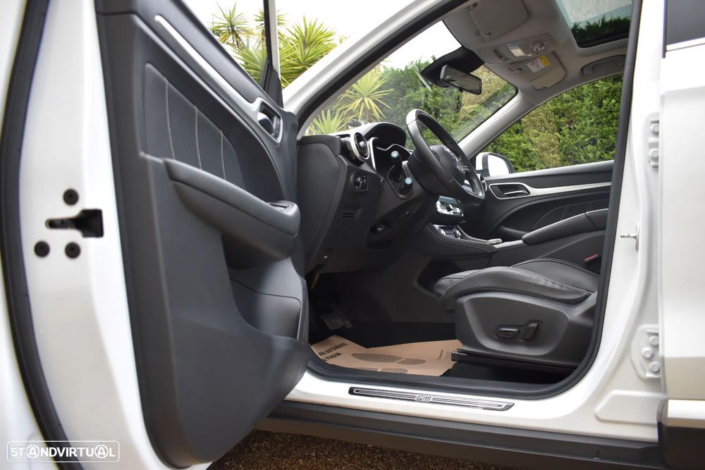 MG ZS EV 44.5 kWh Luxury - 11