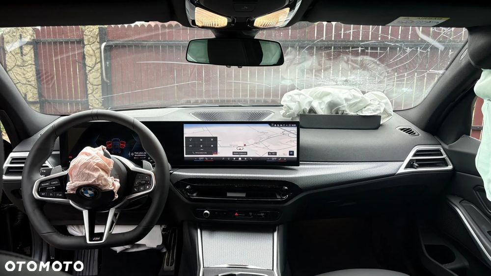 BMW Seria 3 318i M Sport - 11