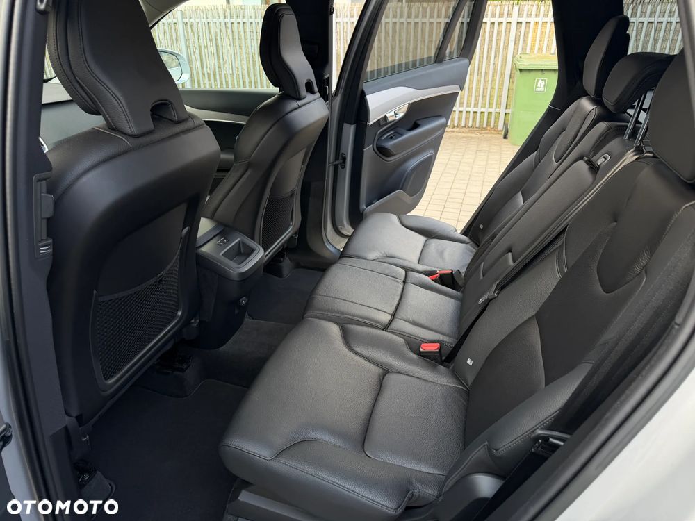 Volvo XC 90 B5 D AWD Momentum - 17