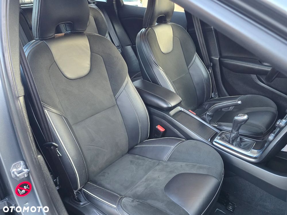 Volvo V40 D2 RDesign - 27