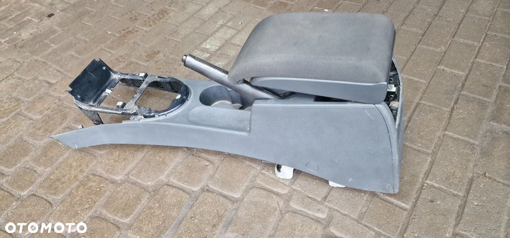 PODŁOKIETNIK VW TOURAN I - 1