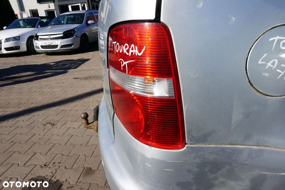 LAMPA TYLNA PRAWA TOURAN I 1T  VOLKSWAGEN 2003-2006 - 3