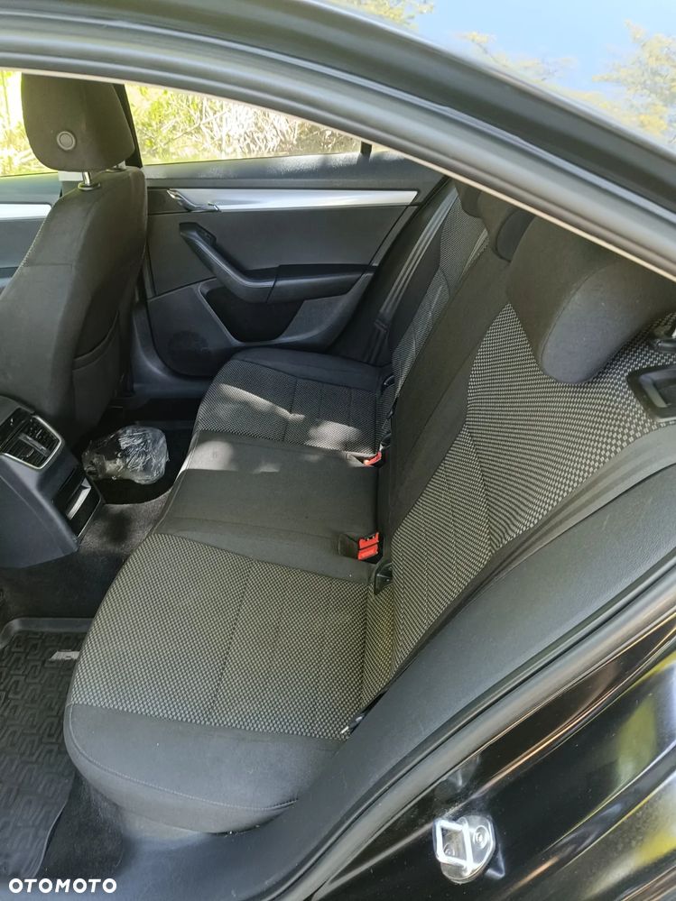 Skoda Octavia 1.2 TSI Active - 10