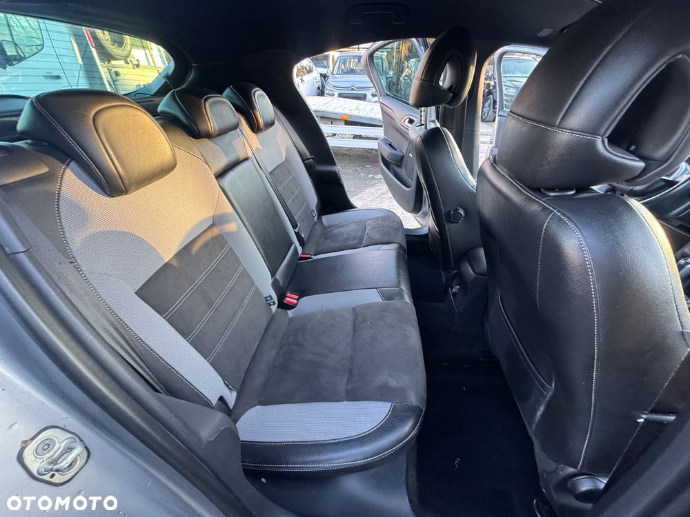 Citroën DS4 Cross 1.6 BlueHDi Be Chic S&S EAT6 - 13