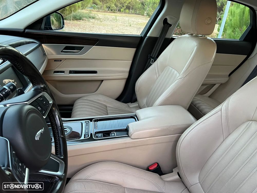 Jaguar XF 2.0 D Prestige Aut. - 14