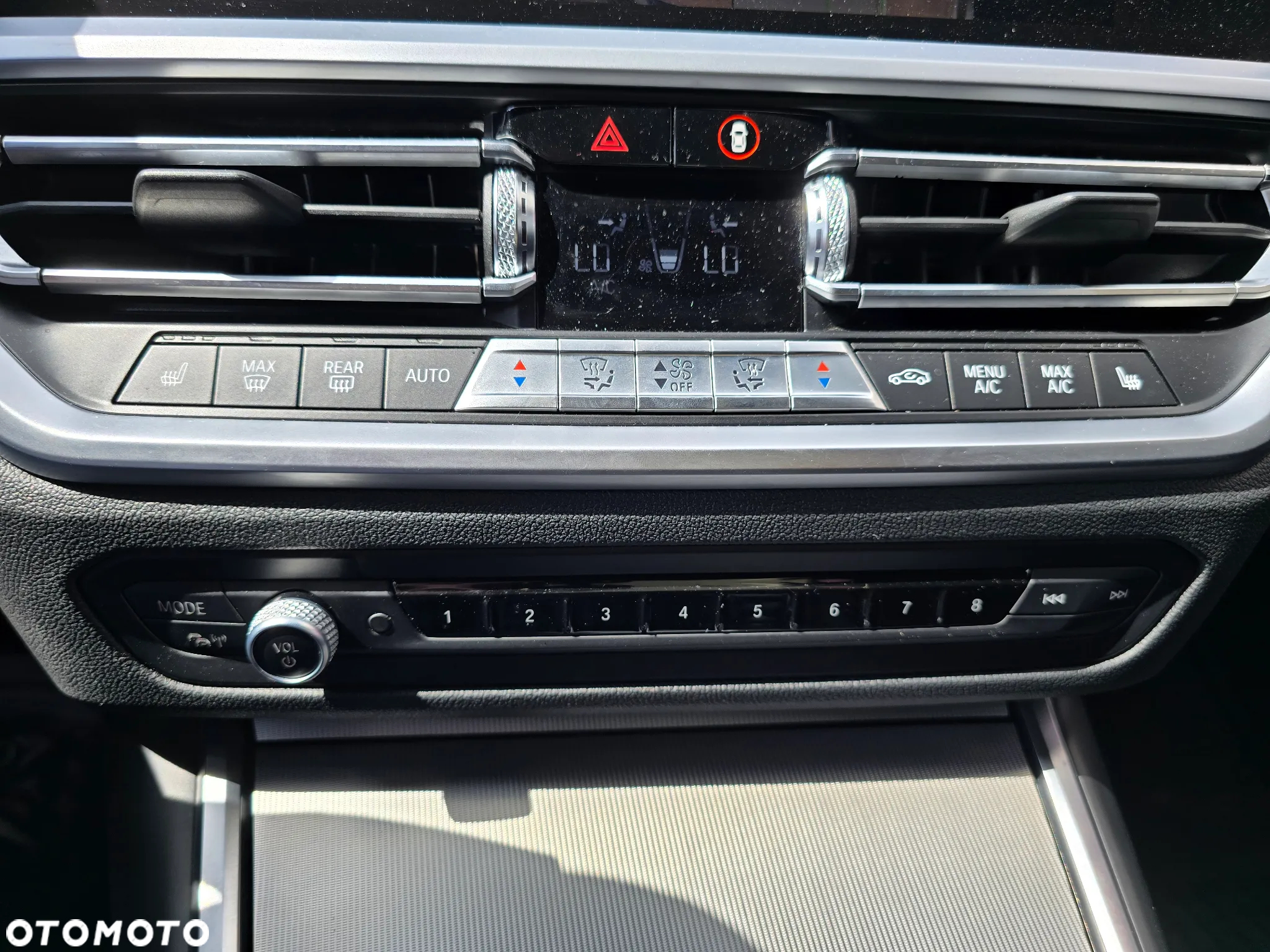 BMW Seria 3 318d Luxury Line - 26