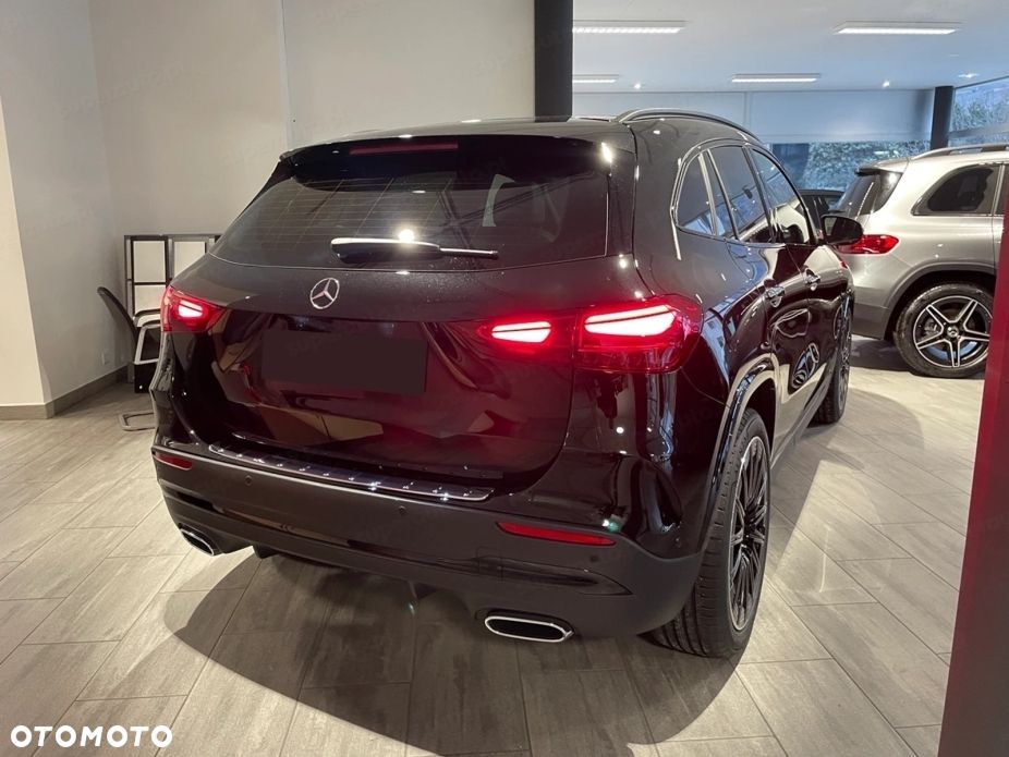 Mercedes-Benz GLA 200 AMG Line - 6