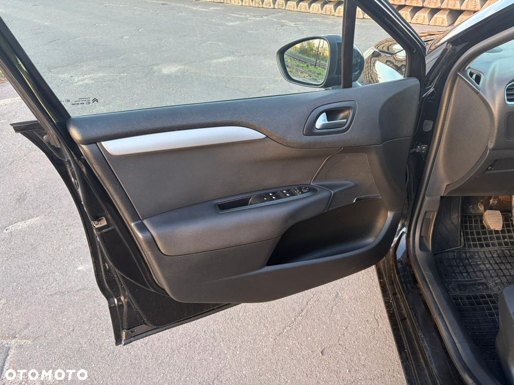 Citroën C4 HDi 115 Selection - 15