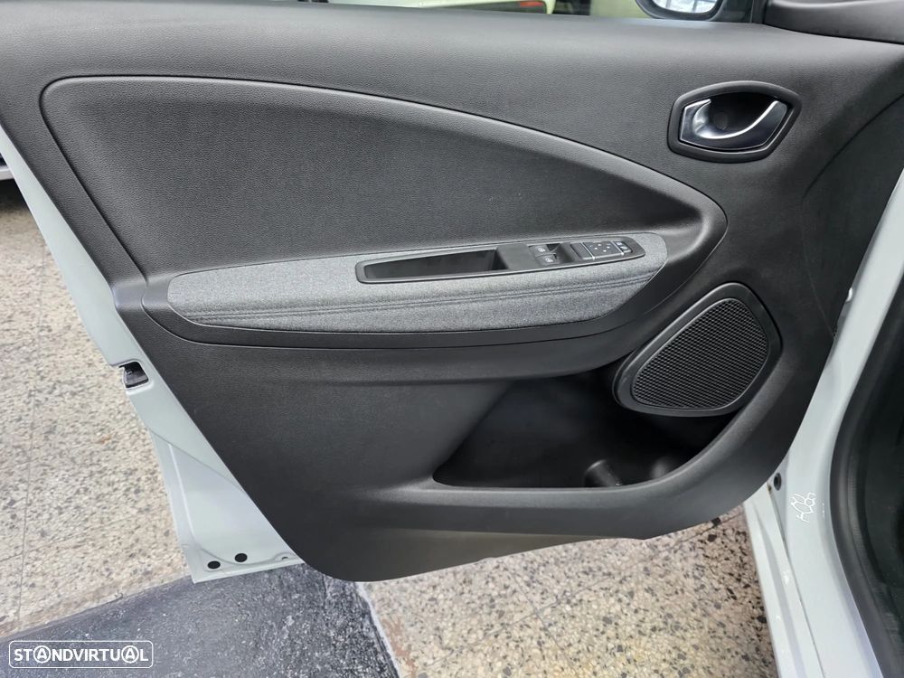 Renault Zoe (c/ Bateria) Limited 50 - 8