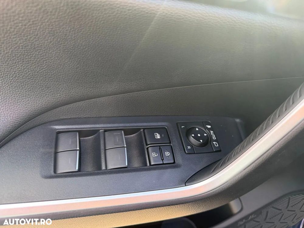 Toyota RAV4 - 10