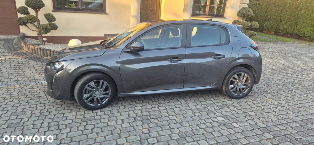 Peugeot 208 - 3