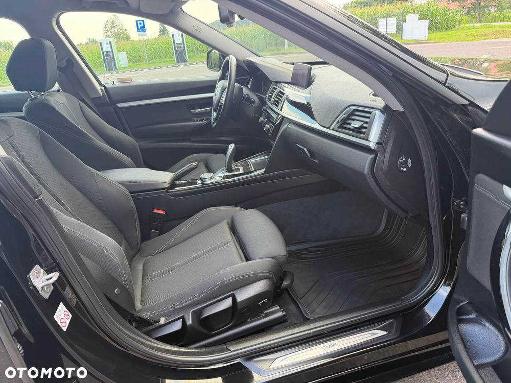 BMW 3GT 320i GPF xDrive Sport Line sport - 33
