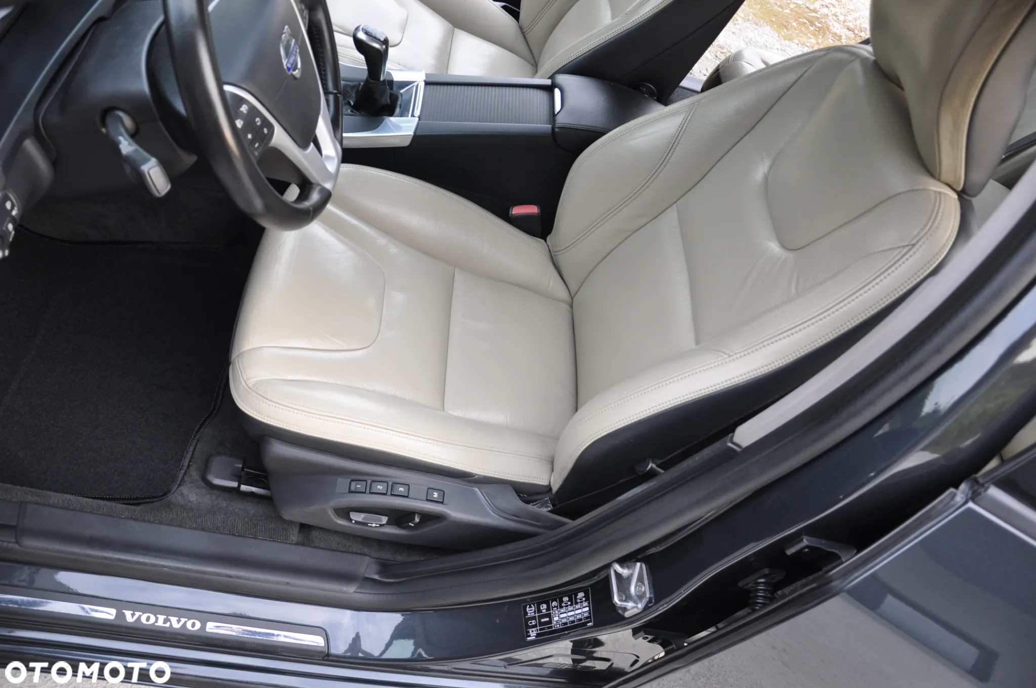 Volvo V60 D4 Drive-E R-Design Summum - 25