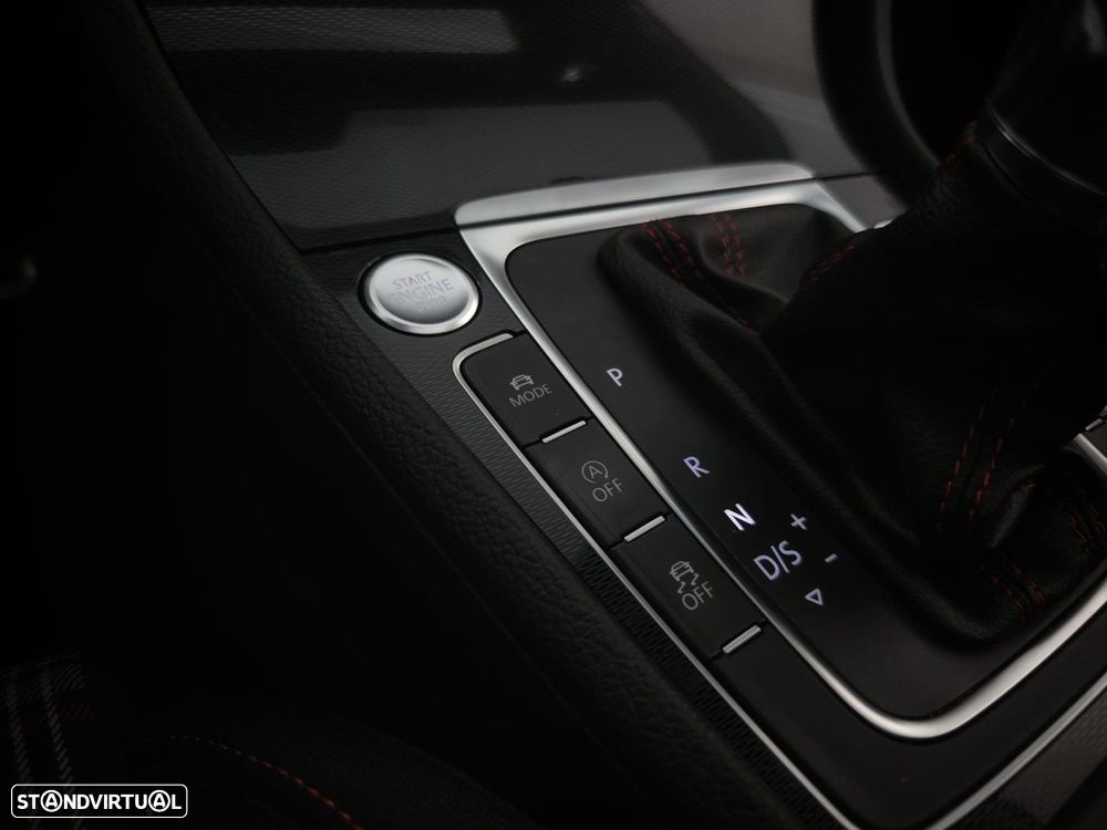 VW Golf 2.0 TSi GTi DSG - 24