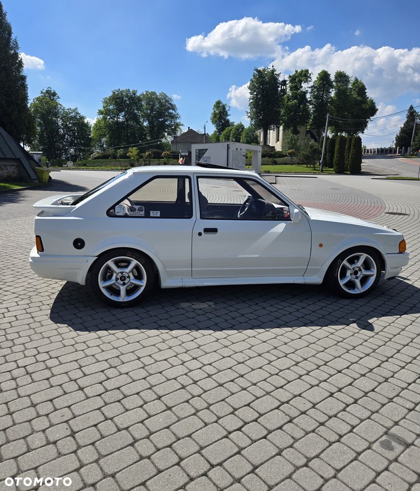 Ford Escort - 5